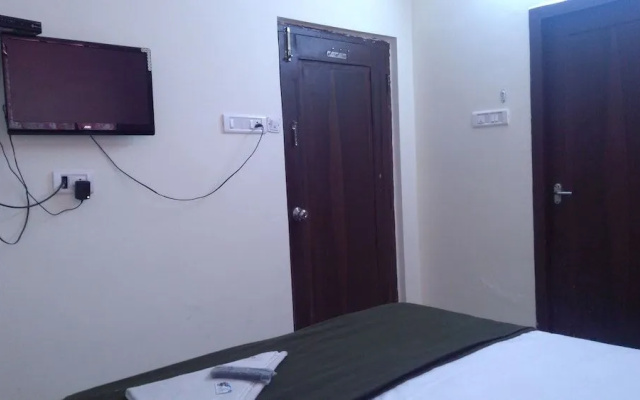 Iroomz Hotel New SS INN