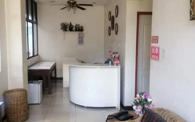 Oyo 623 Regina Carmeli Pension