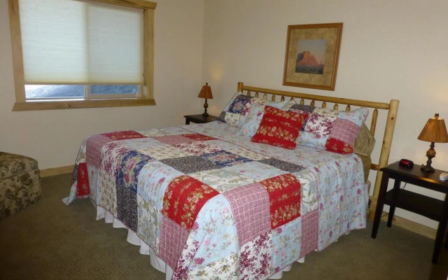 Ridgetop Hideaway