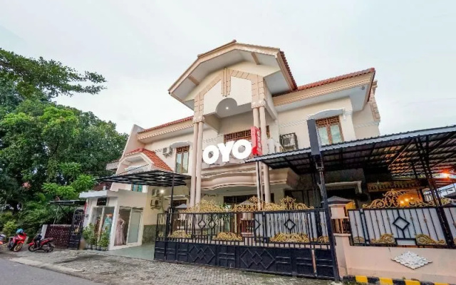 Oyo 631 Tjahaja Baroe Residence Syariah