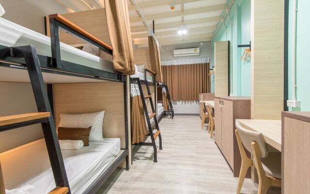 Siam Stadium Hostel вид на фасад
