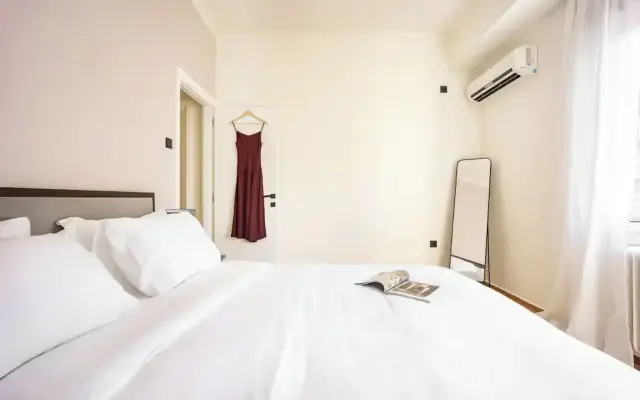 Your Home in Koukaki Near the Acropolis