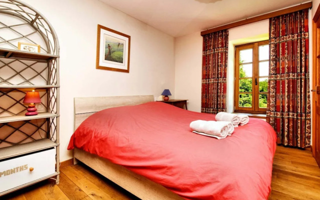 Magnificent Holiday Home in Baronville With Heated Pool & Billiards