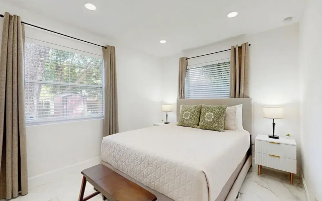 Stylish Avondale Home Pet-friendly & Walkable