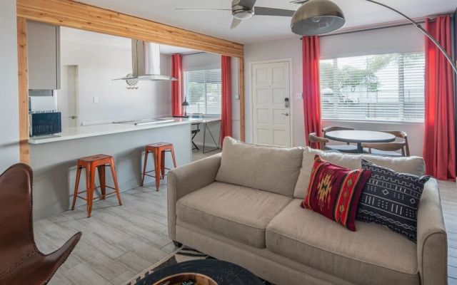 Sleek 3BR Home in Arcadia by WanderJaunt