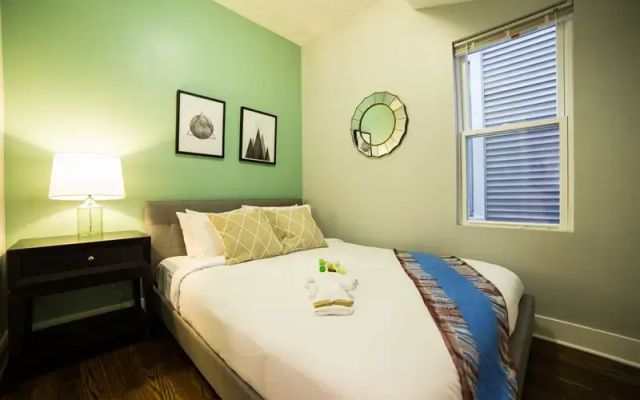 Bohemian 2BR in Lake View by Sonder