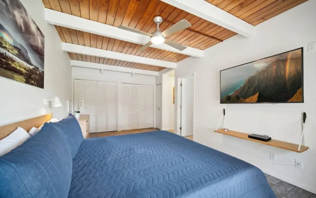 Pali Ke Kua #237 2 Bedroom Condo by RedAwning