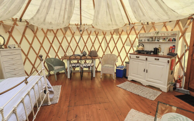 Yewberrie Yurt