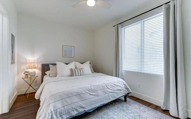 All-New, Waterfront Condo in Downtown Sarasota!