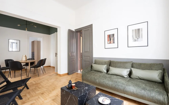 Vintage Acropolis Retreat Charming 3-bdrm in Koukaki