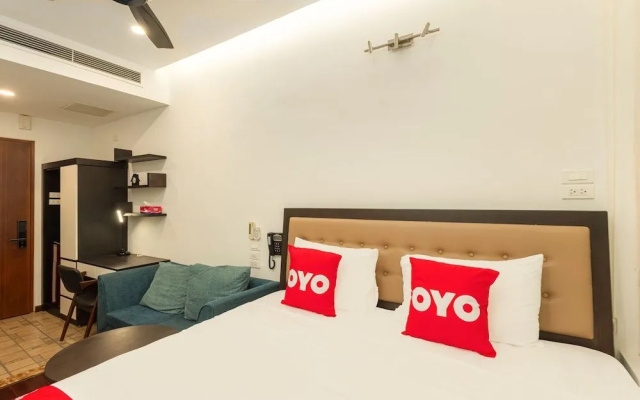 OYO 1042 Cozy Select Luxury Apartments
