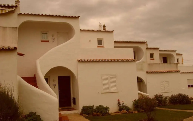 Vila Senhora Da Rocha