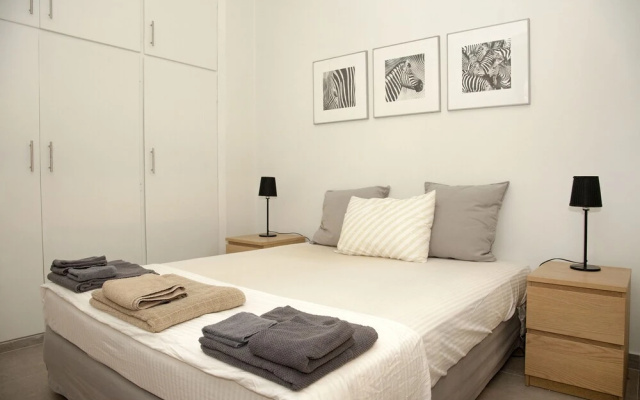 HiEnd Flat and Terrace Lower Gfloor