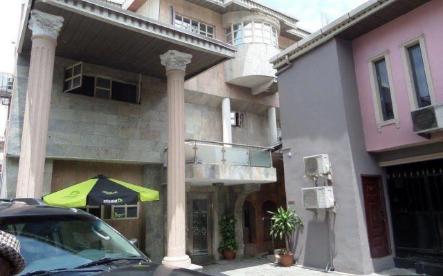 Maidaville Hotel and Suites in Lagos, Nigeria from 74$, photos, reviews - zenhotels.com hotel front