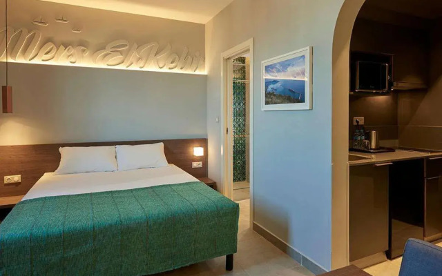 M Suite Hotel