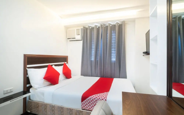 Circle-b Apartelle & Suites