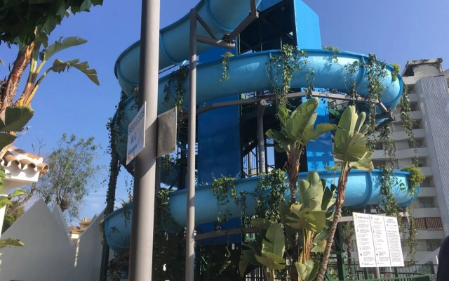 Apartamentos Benal Beach