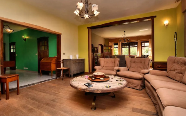 Pleasant Holiday Home in Erezée Ardennes with Hot Tub, Sauna