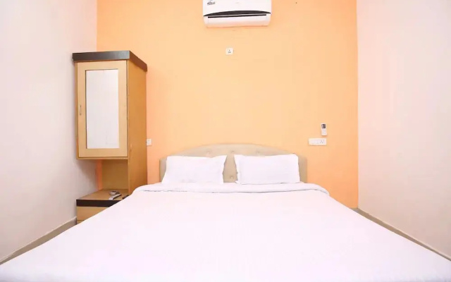 Sunshine Lodge by OYO Rooms