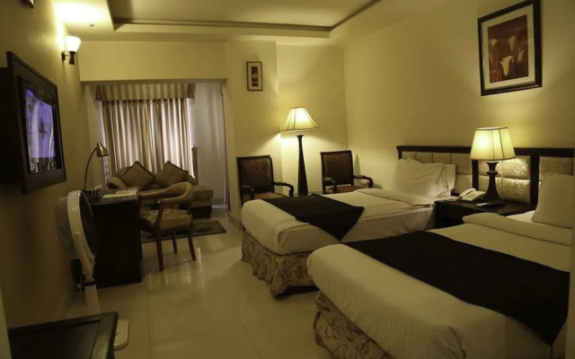 Desert Palm Hotel