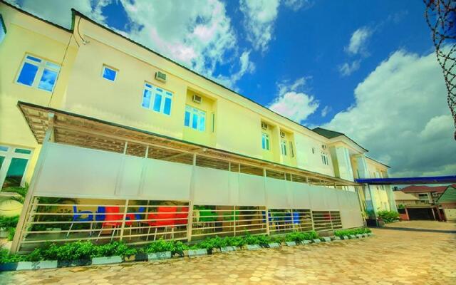 Отель Grace Manor Hotels and Suites Нигерия, Энугу - отзывы, цены и фото номеров - забронировать отель Grace Manor Hotels and Suites онлайн вид на фасад