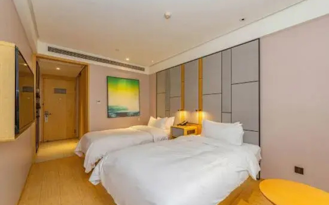 HanTing Hotel (Shanghai Daning Music Plaza Xindian)