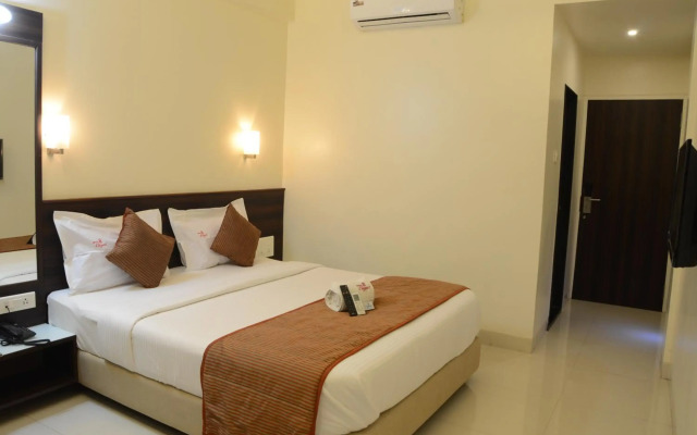 OYO 2726 Hotel Elegant