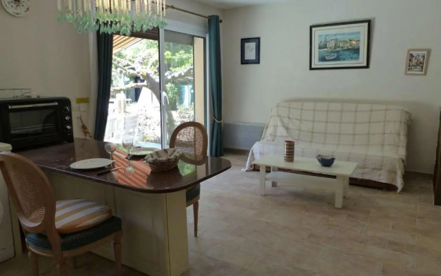 Appartement Le Lavandou, 2 pièces, 4 personnes - FR-1-308-115