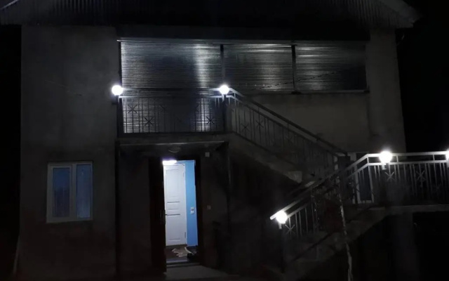 Guest House Karati