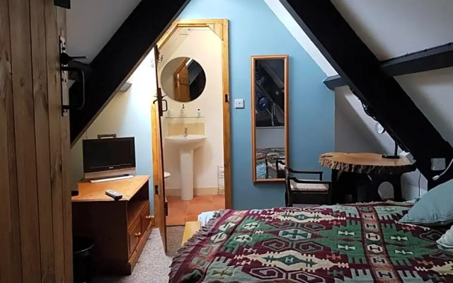 James John Hamilton House and backpacker hostel