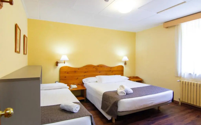 Hotel & Apartaments Vall de Núria