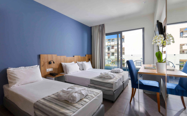 Pollis Hotel
