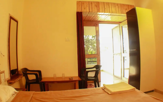 OYO 13328 Rainwood Residency