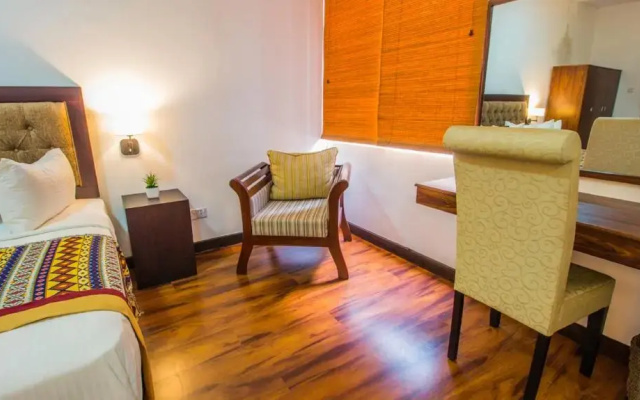 Pearl Royal Hotel