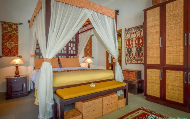 Villa Kamboja - Intimate Luxury Lovina Beach Villa