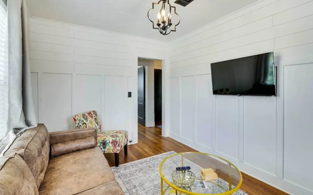 Cozy Starkville Apartment: Walk to Main Street!