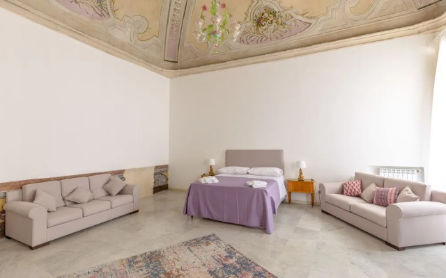 Casa degli Affreschi Palazzo Lungarini