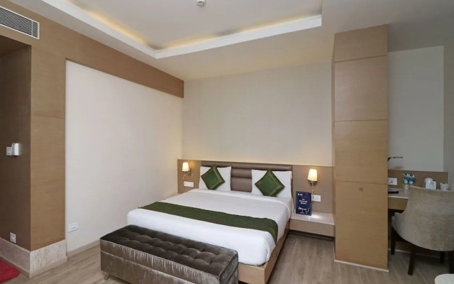 OYO 12077 Grand Bhabendra Alay