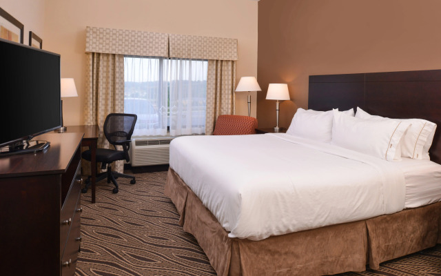 Holiday Inn Express & Suites Washington - Meadow Lands by IHG