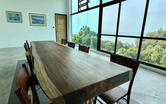 Ferringhi Inn 51