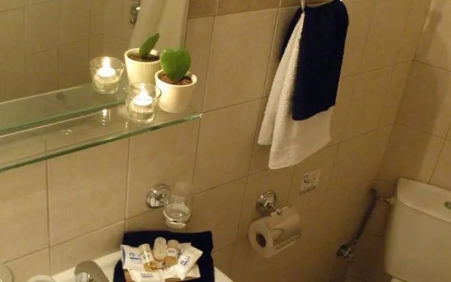 Hotel Avra