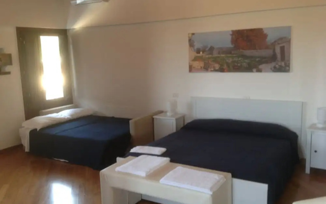 Suite 801