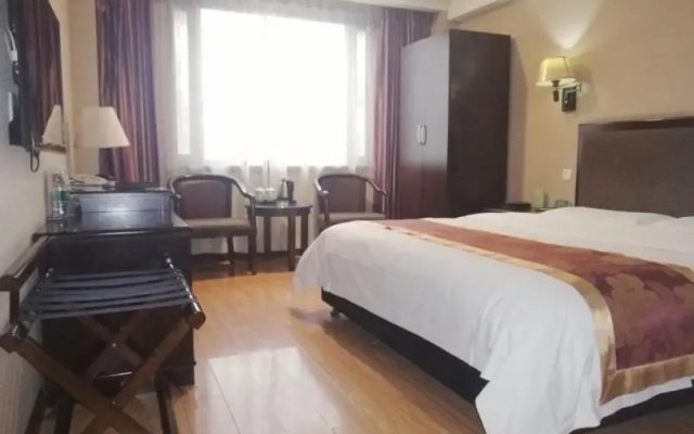 GreenTree Alliance Zhengzhou Railway station West Square Hotel