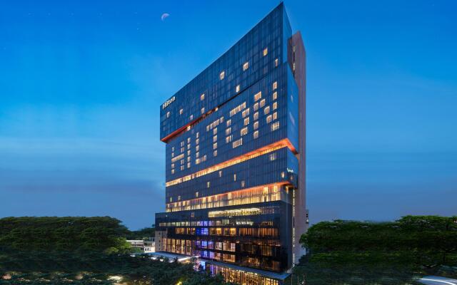 Отель Hilton Guangzhou Tianhe вид на фасад