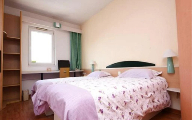 Motel 168 Qingdao Changjiang Middle Road