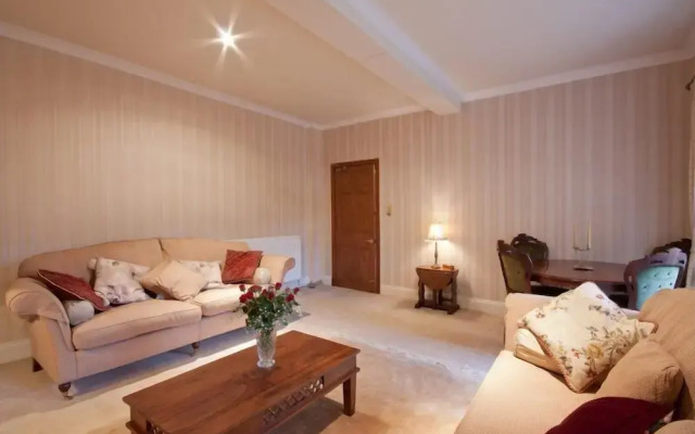 Abercromby Place Apartment