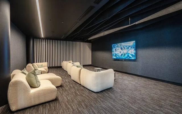 Modern 2-bed Apartment With Premium Amenities