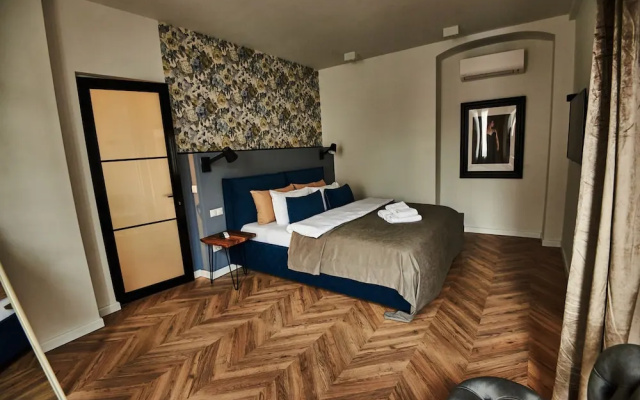 Metropole Apartments Royal Residence