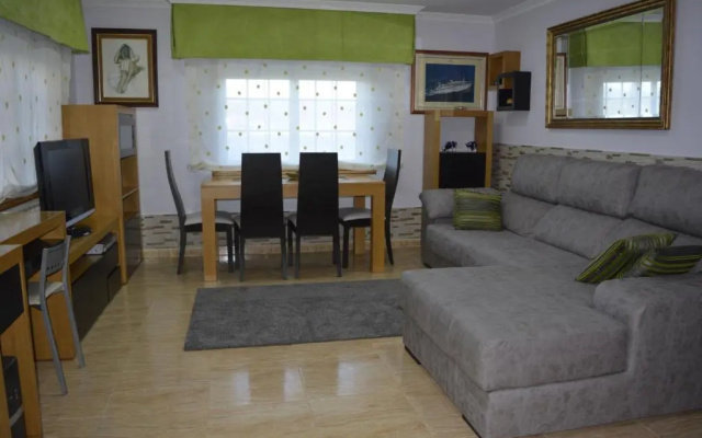 Apartamento coqueto de 3 habitaciones en COMBARRO