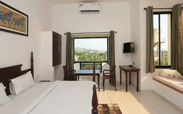 OYO 9723 Home Farm Stay Connaught Palace